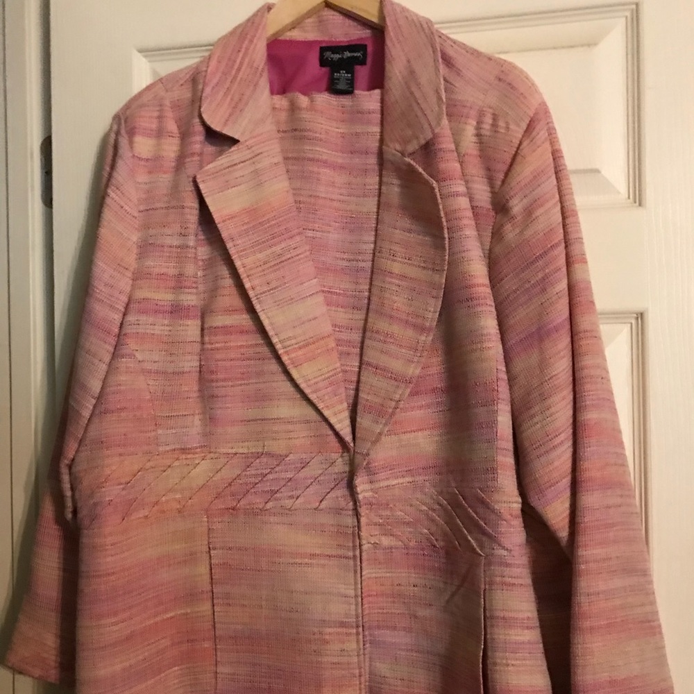 Gorgeous Pink/Multi Suit Maggie Barnes 22/24 W